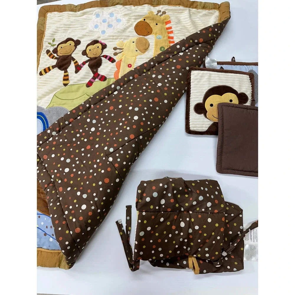 Lambs & Ivy ark washable good